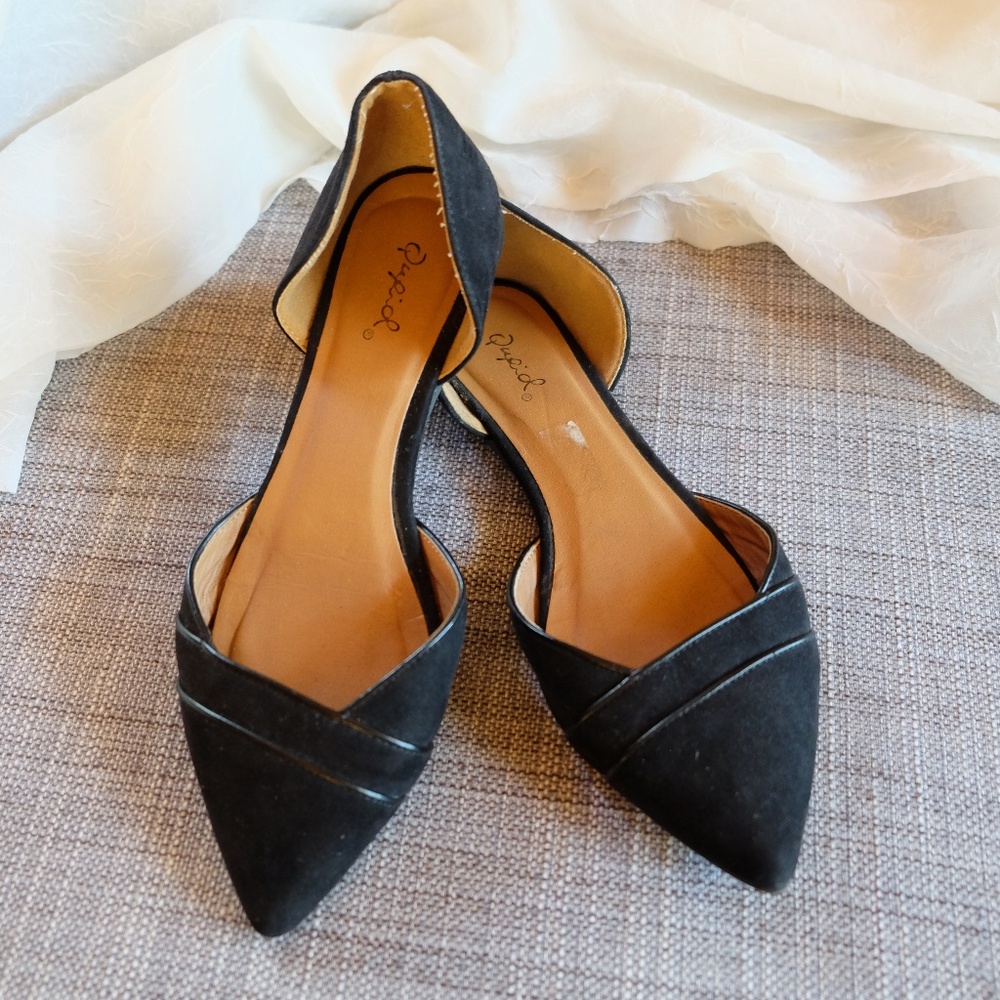 Black Pointed Flats
